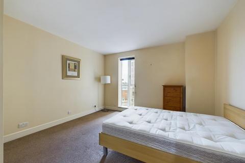 2 bedroom apartment to rent, 48 Westferry Circus, London