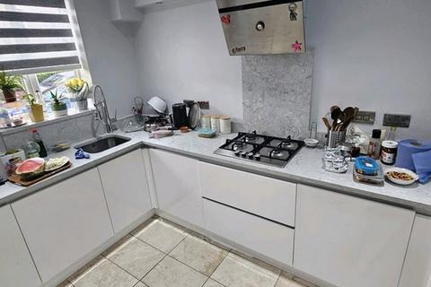 1 bedroom semi-detached house to rent, Cromwell Avenue, Stockport SK5