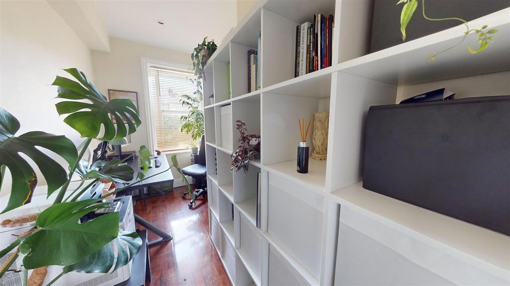 Bedroom/Home Office