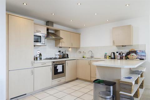 2 bedroom apartment to rent, Temple Gardens, Brighton