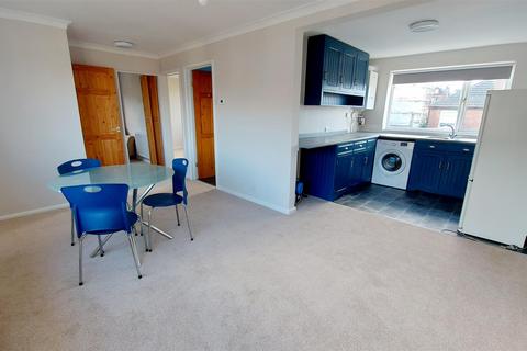 2 bedroom flat to rent, Cockayne Place, Meersbrook, Sheffield
