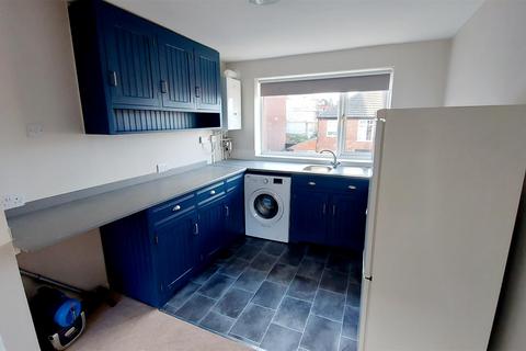 2 bedroom flat to rent, Cockayne Place, Meersbrook, Sheffield