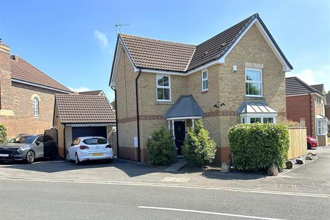 3 bedroom detached house for sale, Celandine Way, Stockton-On-Tees TS19 8FB