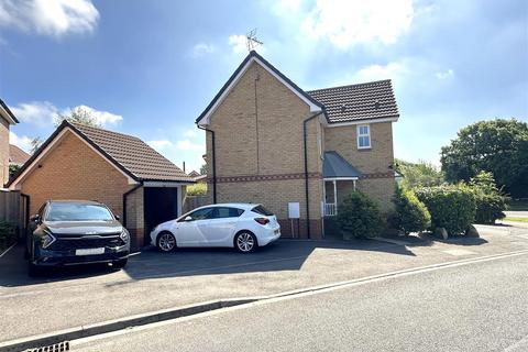 3 bedroom detached house for sale, Celandine Way, Stockton-On-Tees TS19 8FB