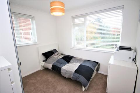 2 bedroom maisonette for sale, Mount Close, Cockfosters, EN4