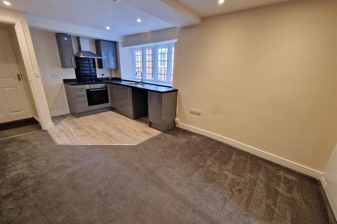 2 bedroom flat for sale, Market Place