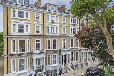 2 bedroom flat for sale, Lexham Gardens, London W8