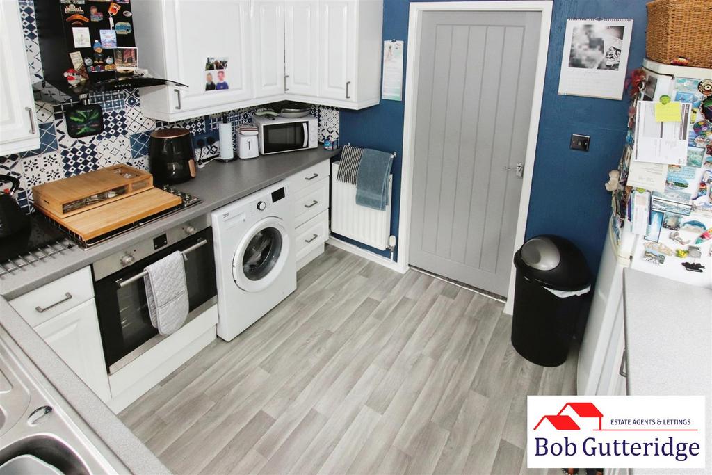 Fitted kitchen