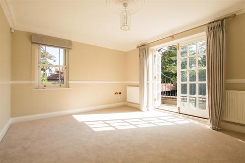 2 bedroom apartment to rent, Glebe Road, Cambridge CB1