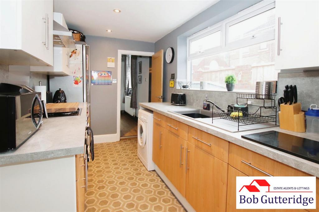 Fitted kitchen