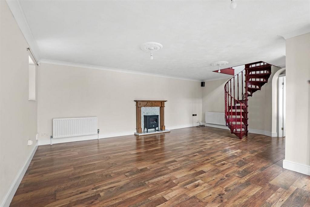 Wolverley Road, Kidderminster 3 bed semidetached house for sale £350,000
