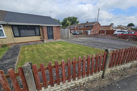 2 bedroom semi-detached bungalow for sale, Linden Avenue, Newark NG22