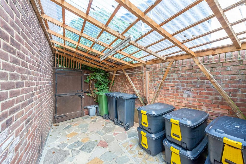 Side Bin Store
