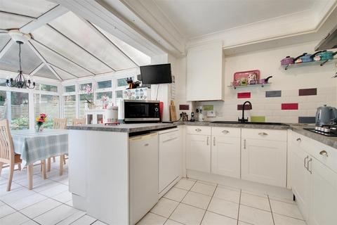 12 Juniper Close, Worthing, BN13 3PR