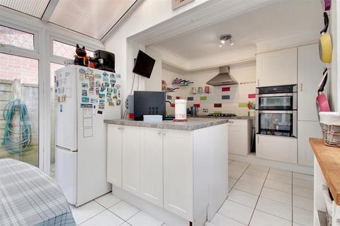 12 Juniper Close, Worthing, BN13 3PR