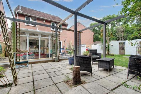 12 Juniper Close, Worthing, BN13 3PR