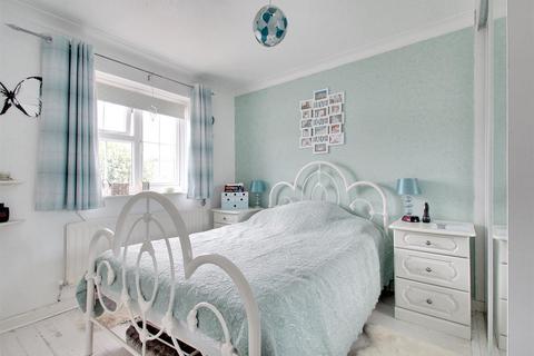 12 Juniper Close, Worthing, BN13 3PR