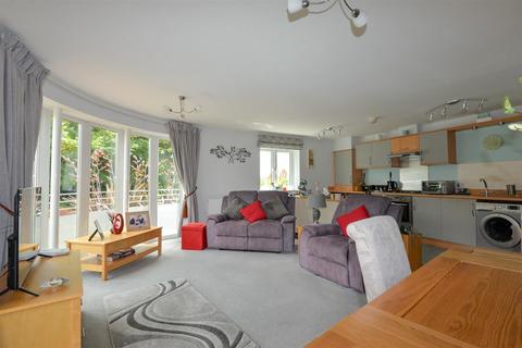 2 bedroom flat for sale, Manley Gardens, Bridgwater TA6