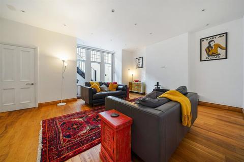 6 bedroom house for sale, Glenmore Road, London