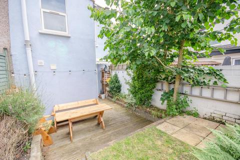 2 bedroom end of terrace house for sale, Brighton Park, Easton, Bristol