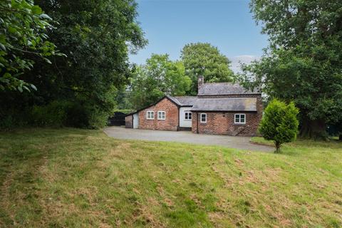 3 bedroom detached house for sale, Whitchurch Road, Beeston