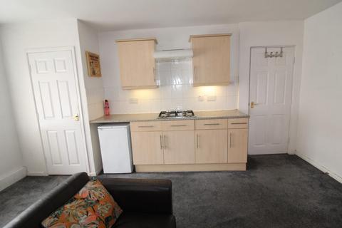 1 bedroom flat to rent, Town Street, Stanningley, Pudsey