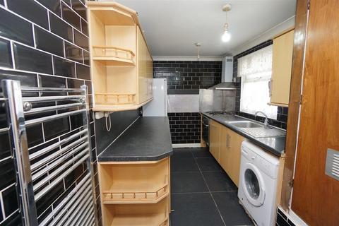 4 bedroom terraced house to rent, Springvale Road, Sheffield, South Yorkshire