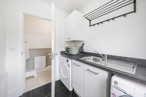 82 Bletchley Road, Horsforth, Leeds, LS18 4FG