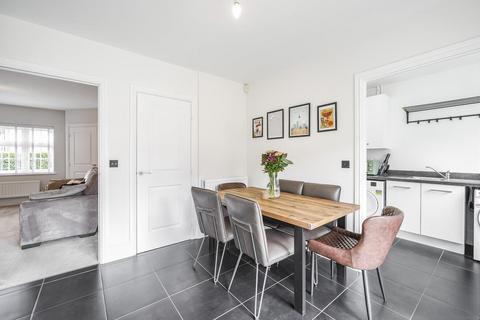 82 Bletchley Road, Horsforth, Leeds, LS18 4FG