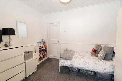 49 Torworth Road, Borehamwood, WD6 4EU