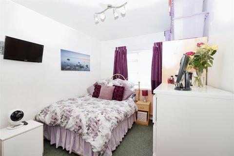 49 Torworth Road, Borehamwood, WD6 4EU