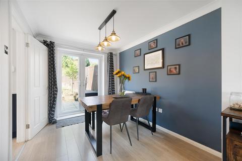 28 Bracken Bank, Ascot, SL5 8HP