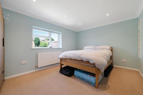 28 Bracken Bank, Ascot, SL5 8HP