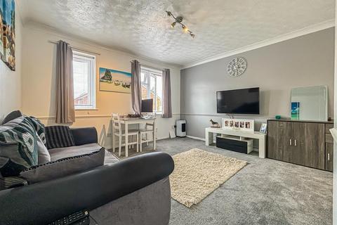 1 bedroom flat for sale, Barnwell Drive, Hockley SS5