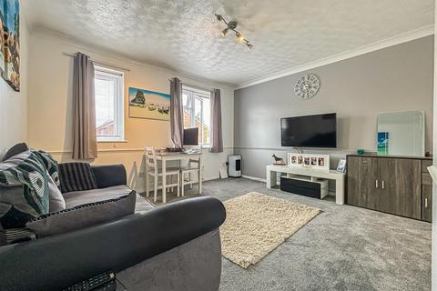 107 Barnwell Drive, Hockley, SS5 4UZ