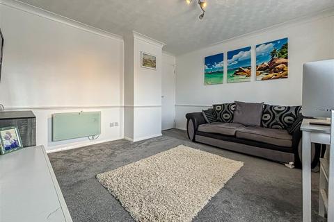 107 Barnwell Drive, Hockley, SS5 4UZ