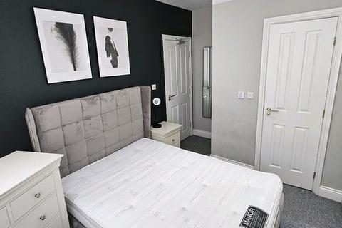 5 bedroom house share to rent, Parrin Lane (En-Suite, BILLS INC), Manchester, Eccles M30