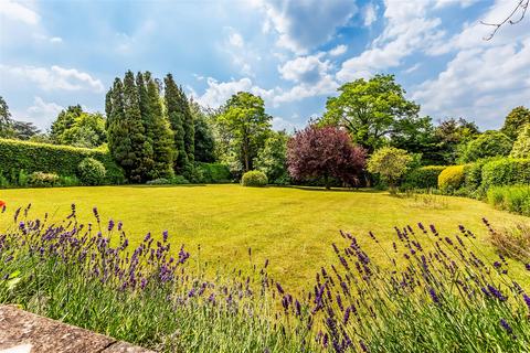 16 Ralliwood Road, Ashtead, KT21 1DE