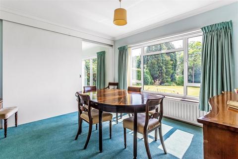 16 Ralliwood Road, Ashtead, KT21 1DE