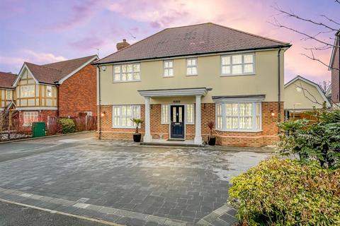 4 bedroom detached house for sale, Church Road, Hockley SS5