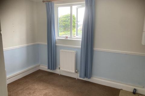 2 bedroom apartment to rent, Marine Drive West, Barton On Sea