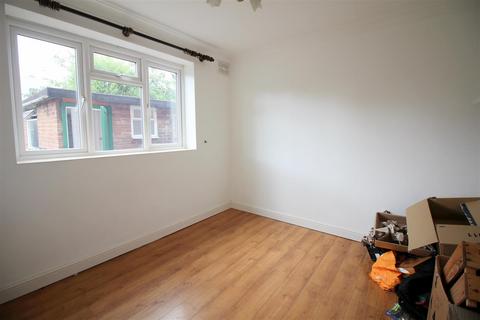 4 bedroom terraced house for sale, Hartforde Road, Borehamwood