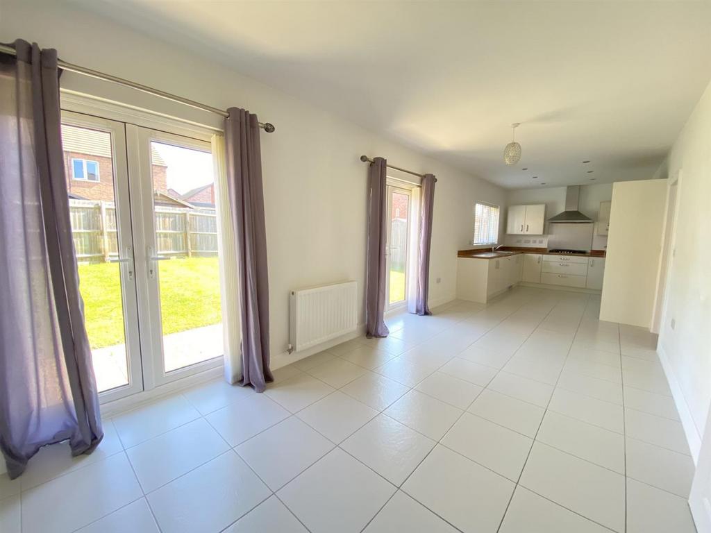 Dining/living kitchen