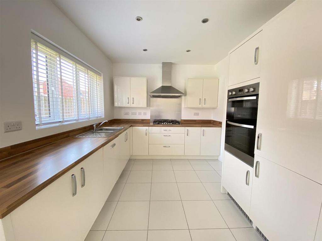 Dining/living kitchen