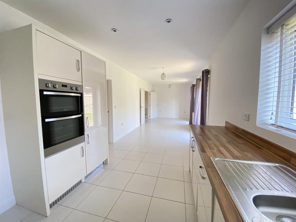 Dining/living kitchen