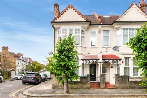 12a Birdhurst Road, London, SW19 2HZ