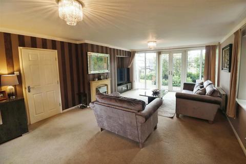 555 Doncaster Road, Barnsley, S71 5ER