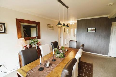 555 Doncaster Road, Barnsley, S71 5ER