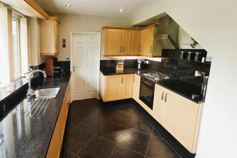 555 Doncaster Road, Barnsley, S71 5ER