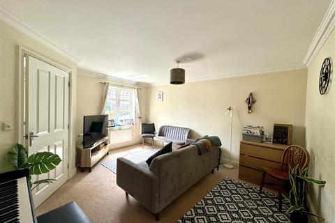 3 bedroom semi-detached house for sale, Tithing Road, Fleet GU51